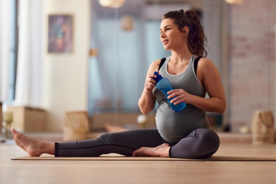 An HonorHealth patient works out while pregnant